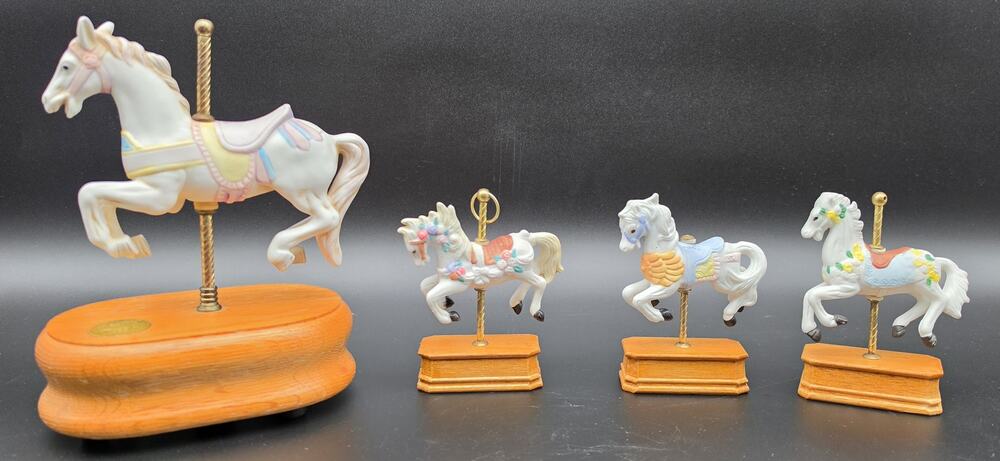 Vintage Willitts Carousel Horse Music Box + 3 Porcelain Horses Set